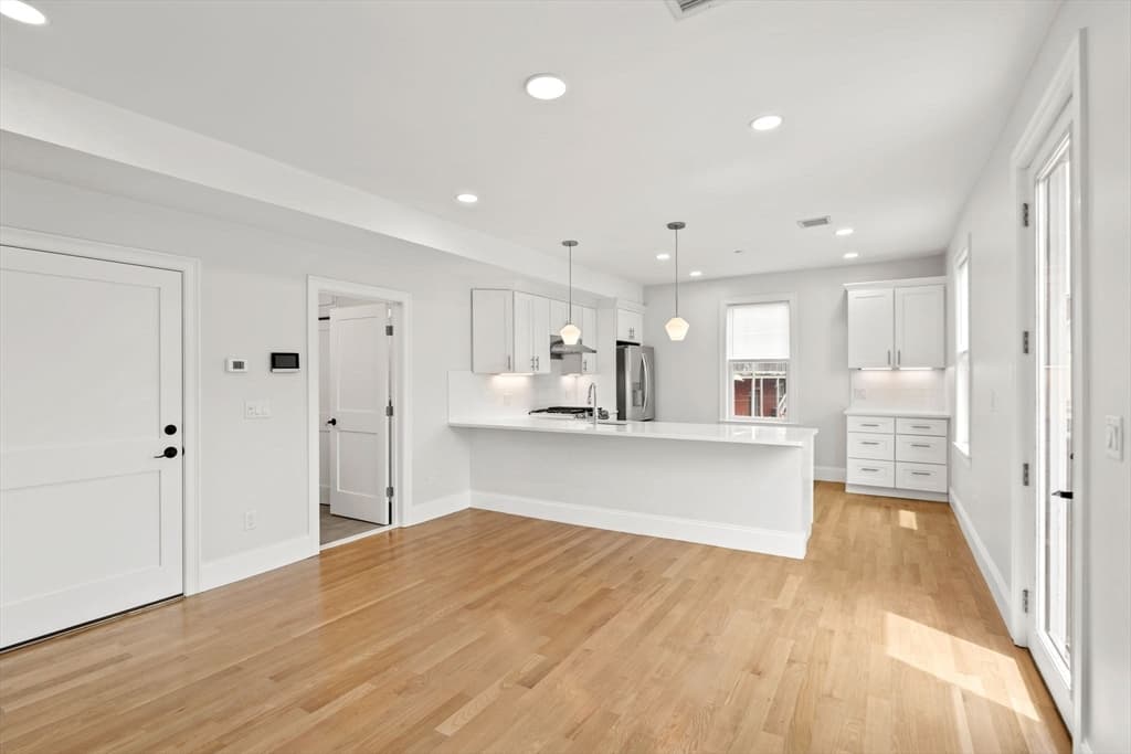 4 Wakefield Ave # 4, Wakefield MA 01880 photo 5