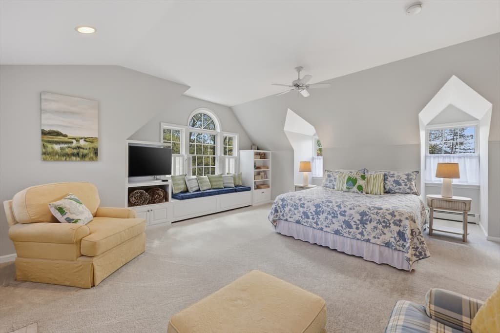 Single Family Residence at 5 Knights Lane, Newburyport MA 01950, photo 19 of 41