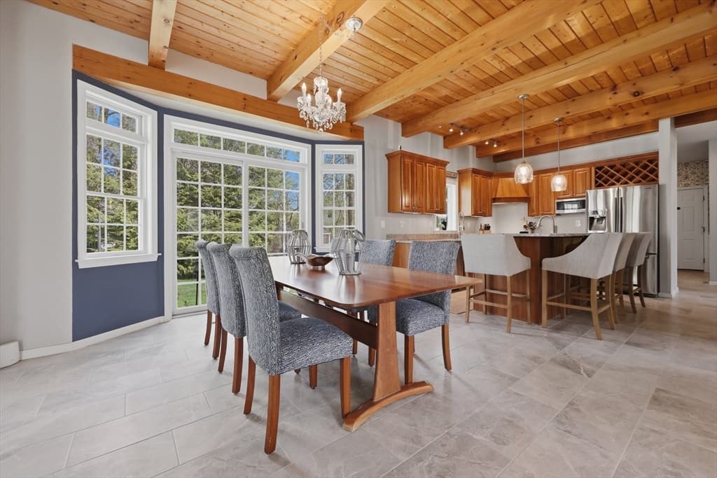 Single Family Residence at 5 Knights Lane, Newburyport MA 01950, photo 8 of 41