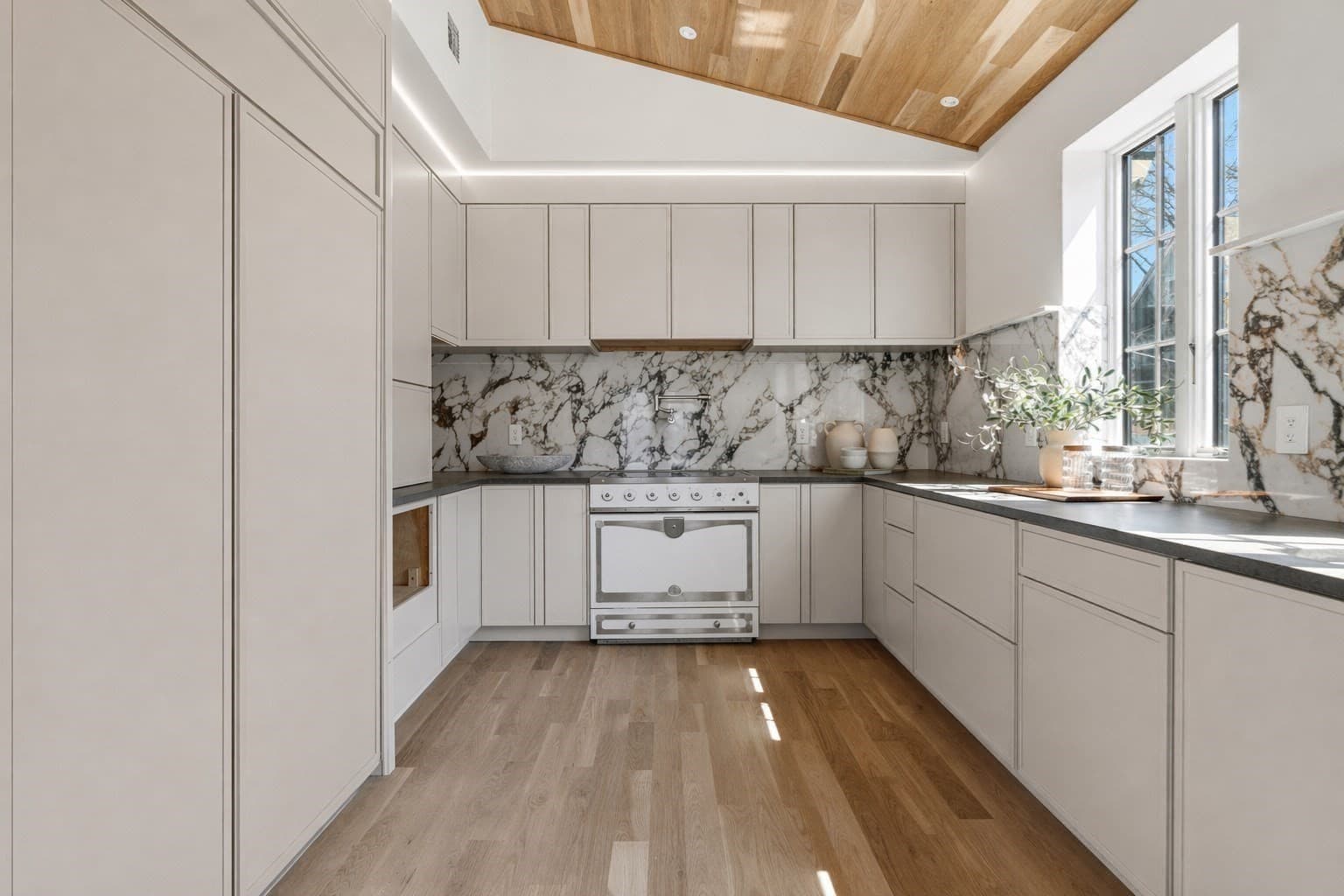 Condominium at 92 Sewall Ave # 2C, Brookline MA 02446, photo 6 of 9