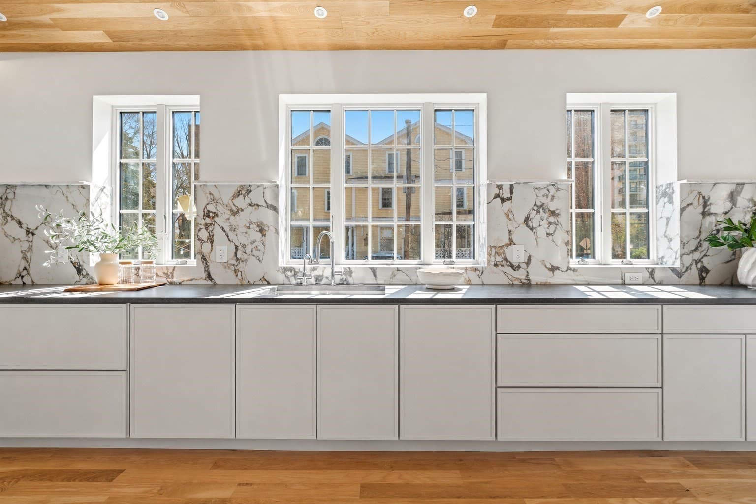 Condominium at 92 Sewall Ave # 2C, Brookline MA 02446, photo 5 of 9