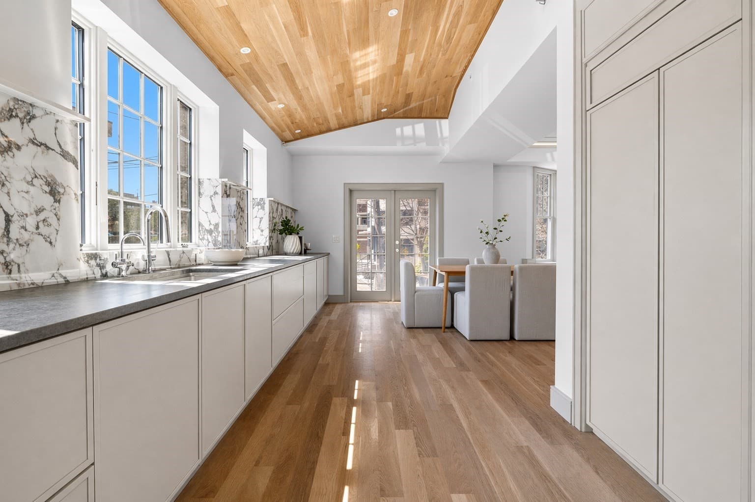 Condominium at 92 Sewall Ave # 2C, Brookline MA 02446, photo 4 of 9