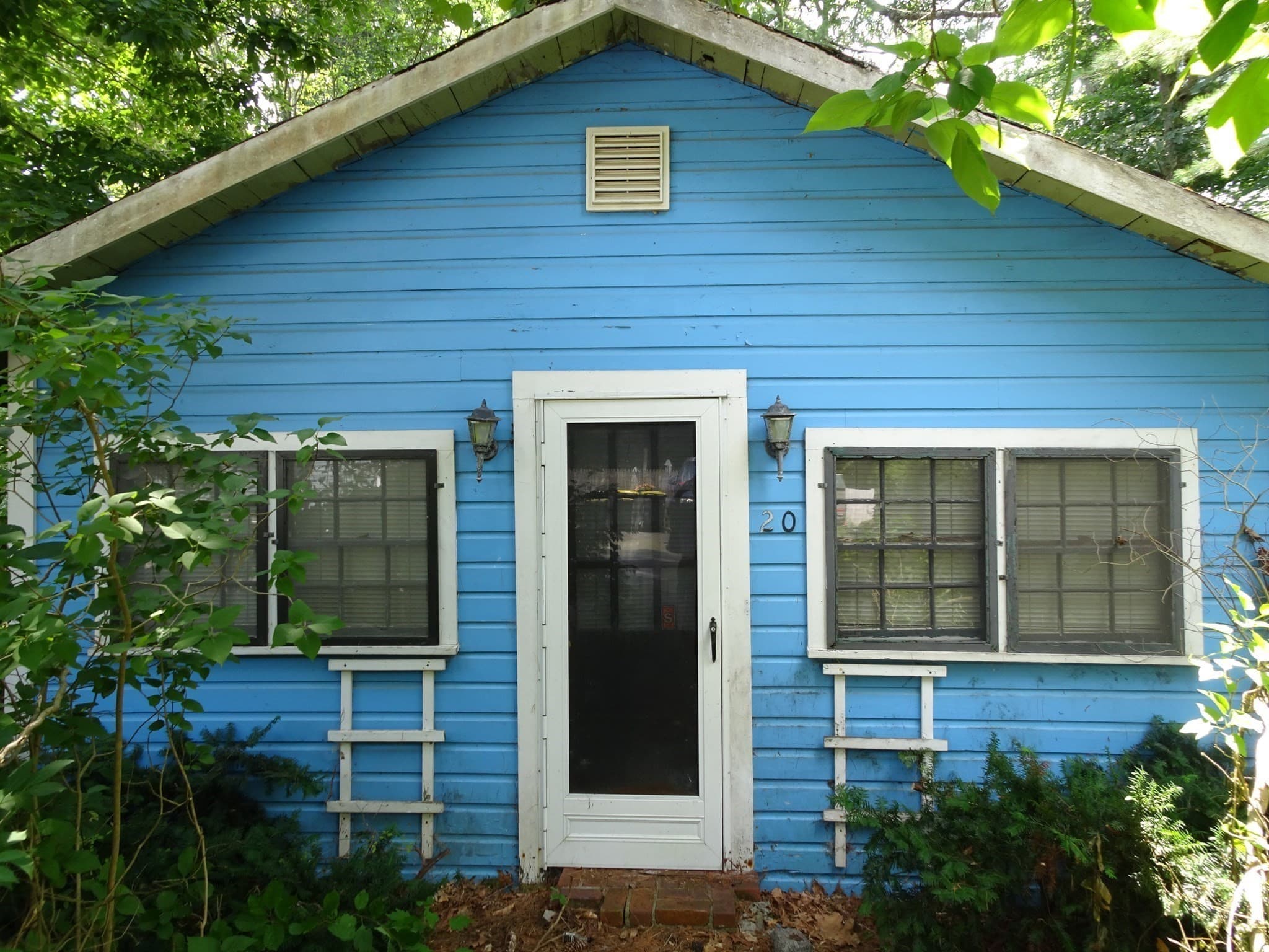 Residential at 20 Thirteenth Ave, Halifax MA 02338, photo 3 of 7