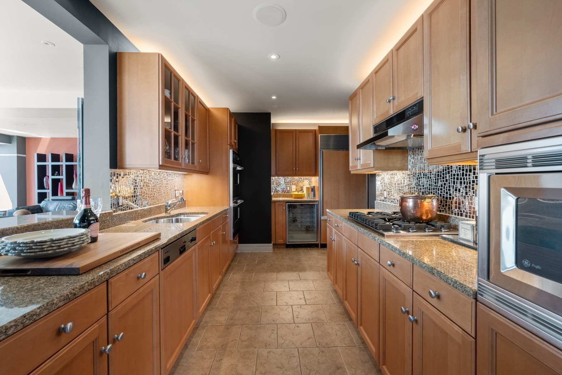 Condominium at 2 Avery St # 24C, Boston MA 02111, photo 8 of 42