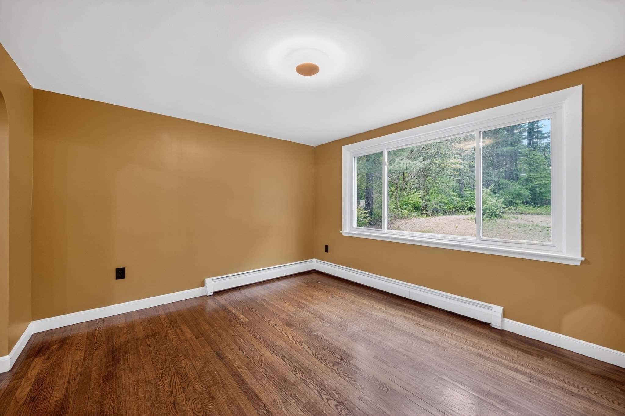 Single Family Residence at 61 Jordan St, Chelmsford MA 01863, photo 9 of 30