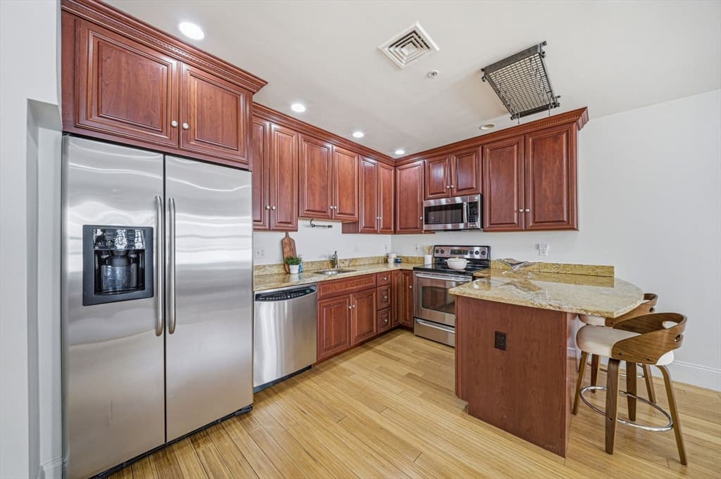 Condominium at 55 Temple Pl # 4, Boston MA 02111, photo 6 of 37