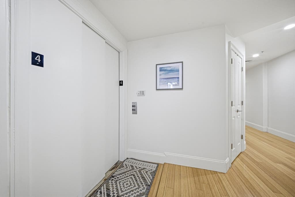 Condominium at 55 Temple Pl # 4, Boston MA 02111, photo 13 of 37