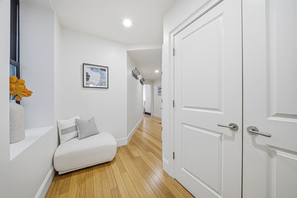 Condominium at 55 Temple Pl # 4, Boston MA 02111, photo 12 of 37