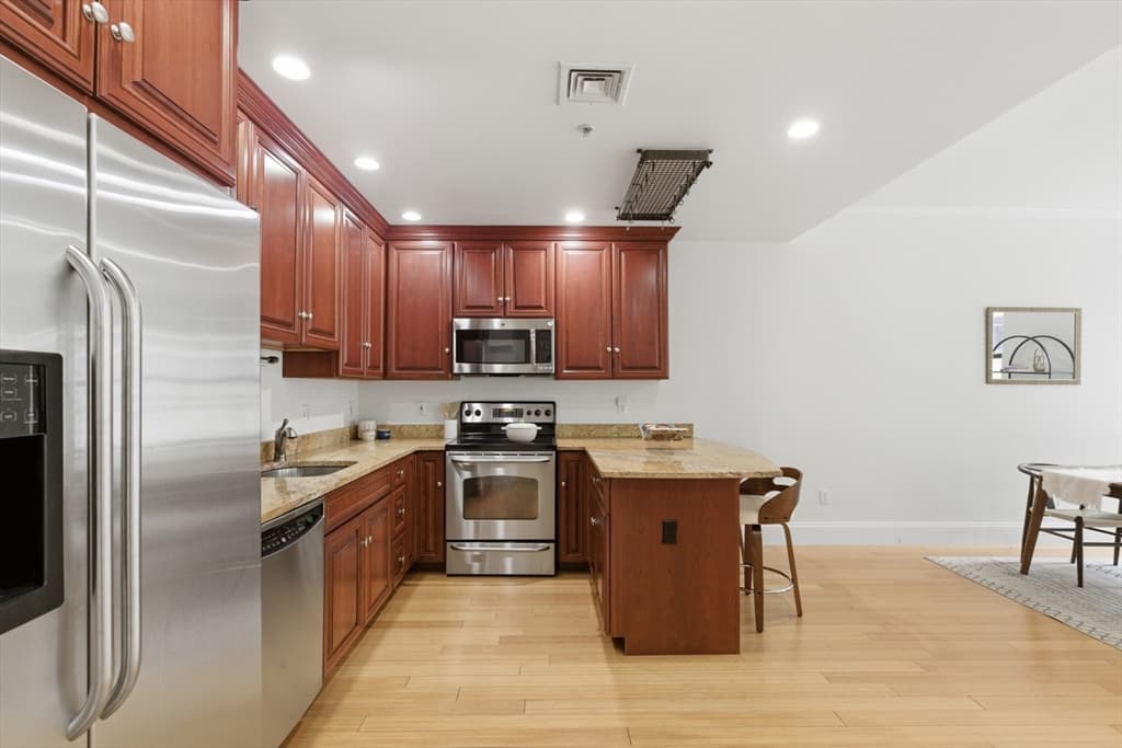 Condominium at 55 Temple Pl # 4, Boston MA 02111, photo 7 of 37