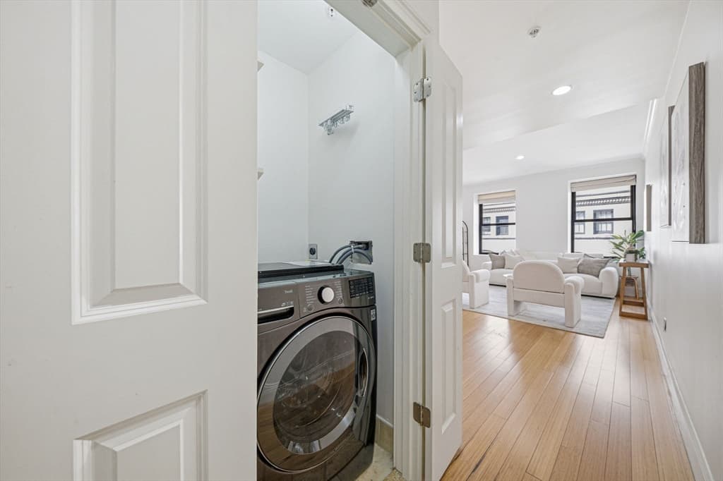 Condominium at 55 Temple Pl # 4, Boston MA 02111, photo 10 of 37