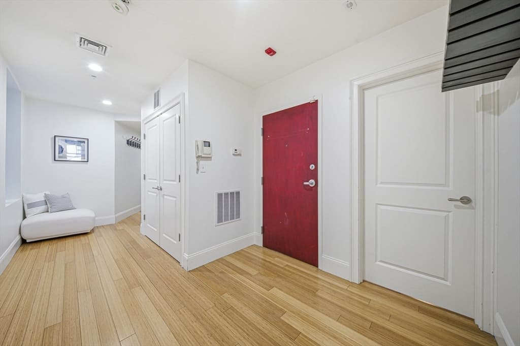 Condominium at 55 Temple Pl # 4, Boston MA 02111, photo 25 of 37