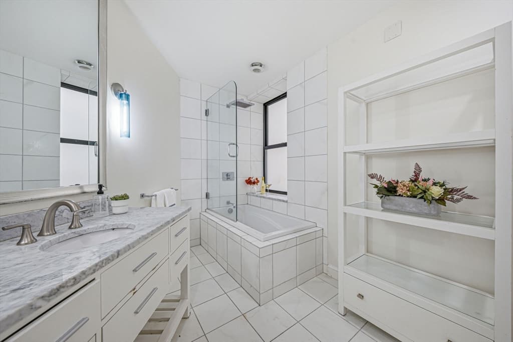 Condominium at 55 Temple Pl # 4, Boston MA 02111, photo 21 of 37