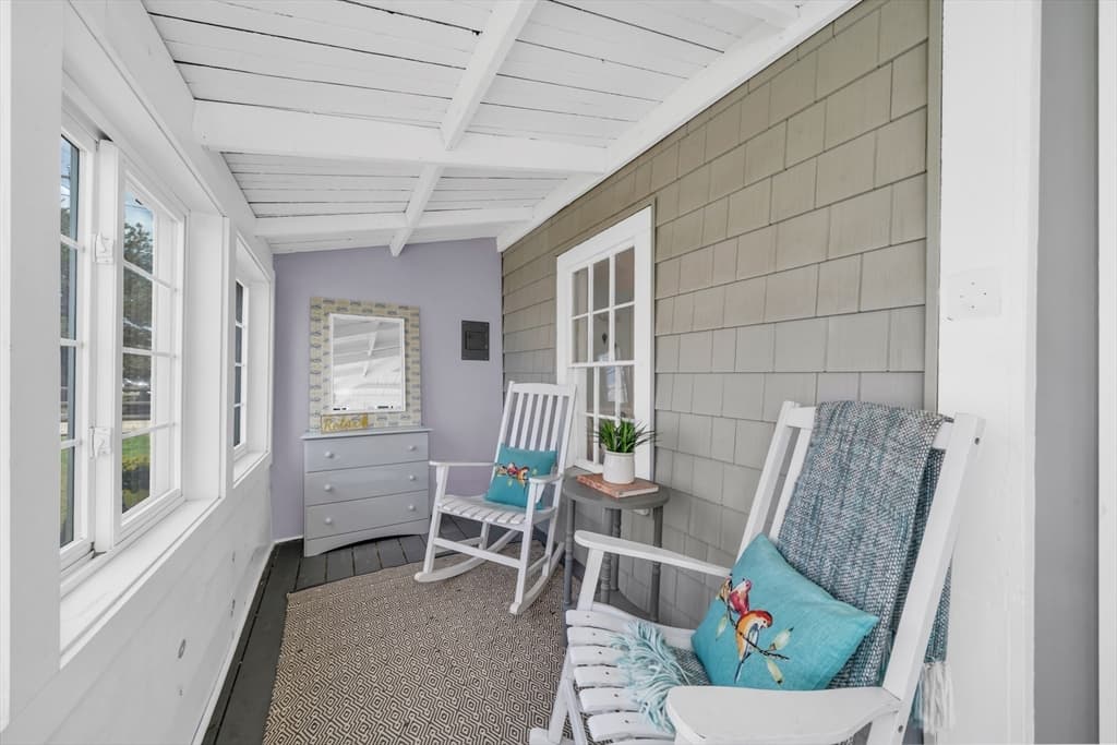 Single Family Residence at 237 Northern Blvd, Newburyport MA 01950, photo 2 of 38