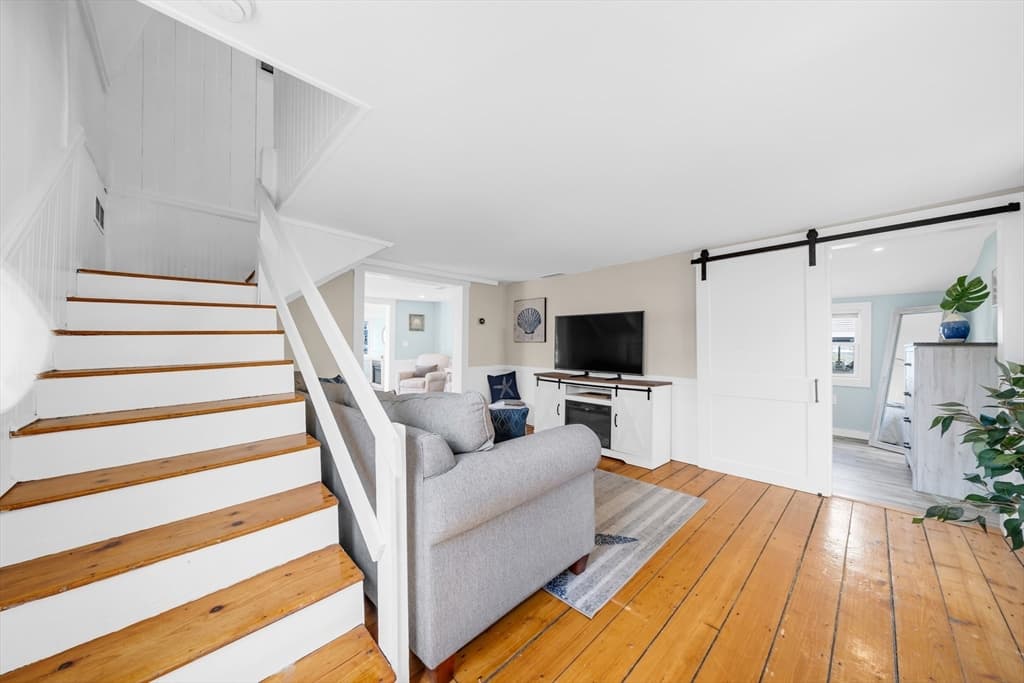 Single Family Residence at 237 Northern Blvd, Newburyport MA 01950, photo 17 of 38