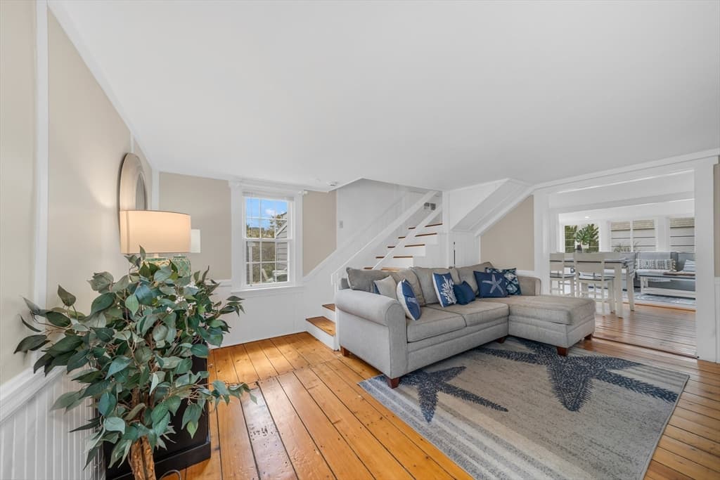 Single Family Residence at 237 Northern Blvd, Newburyport MA 01950, photo 9 of 38