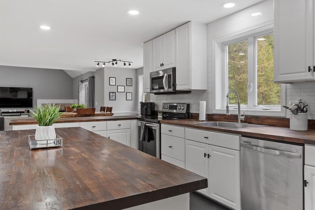 Single Family Residence at 731 Foster Rd, Ashby MA 01431, Ashby, photo 10 of 42