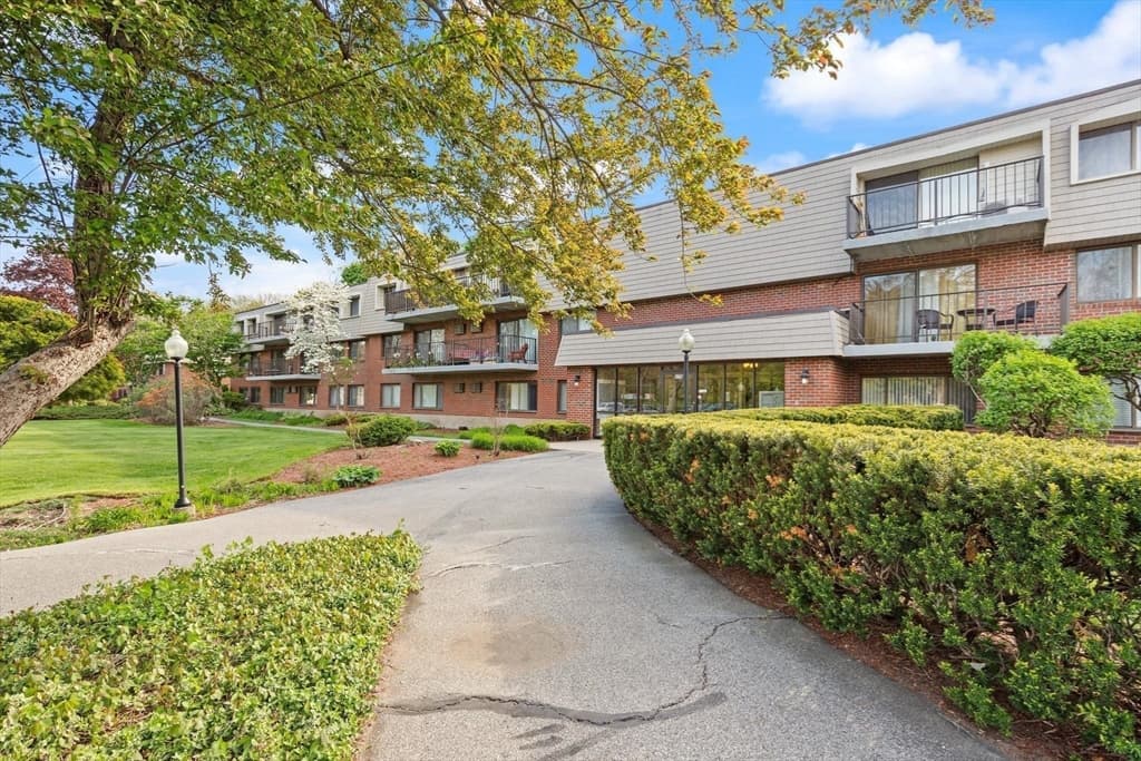 Condominium at 575 Broad St # 312, Weymouth MA 02189, photo 26 of 29
