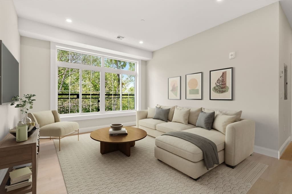 7 Cross St # 306, Wilmington MA 01887