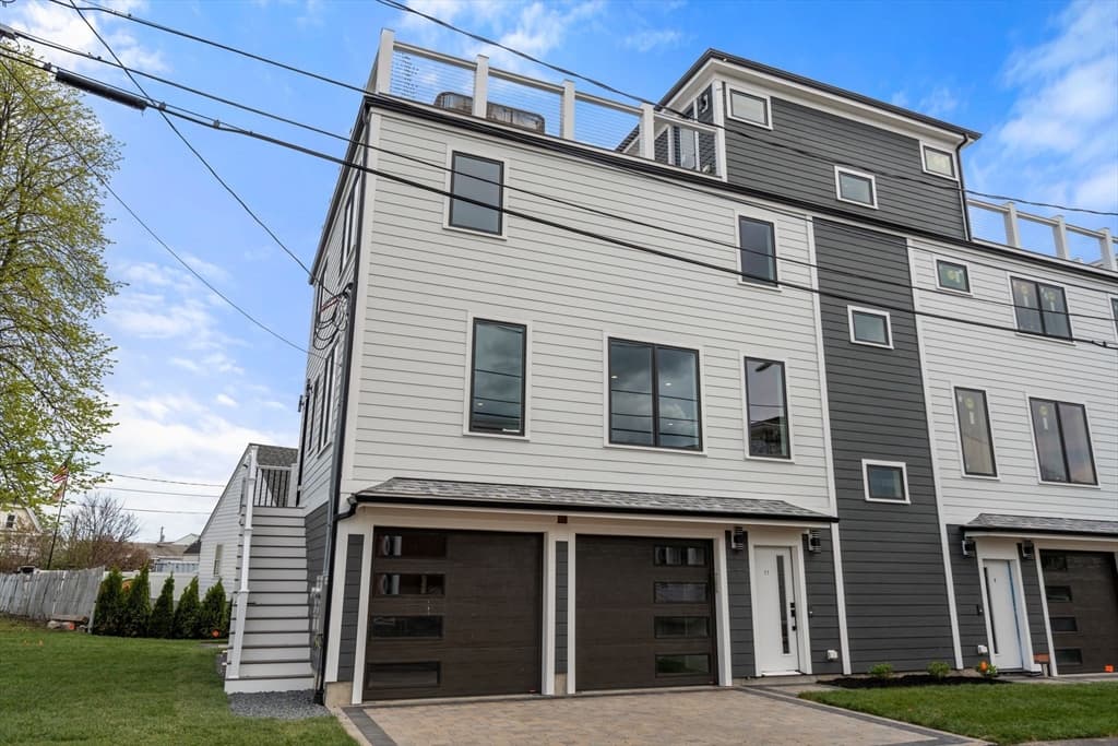 11 Billow Ave # 11, Revere MA 02151