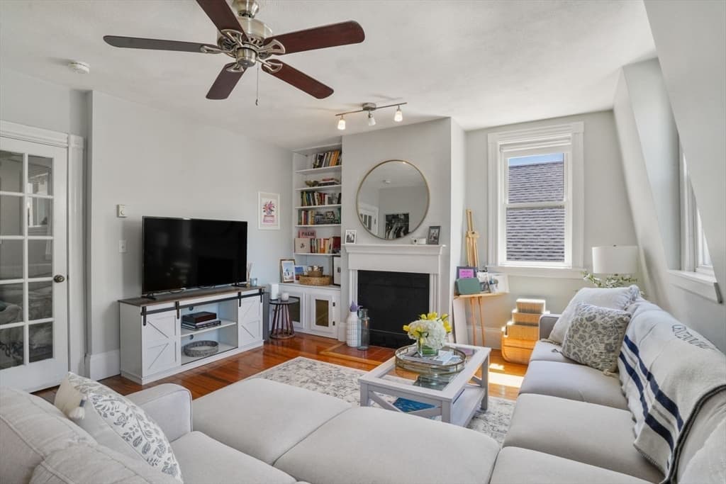 Condominium at 79 Pearl Street # 3, Boston MA 02129, photo 2 of 17