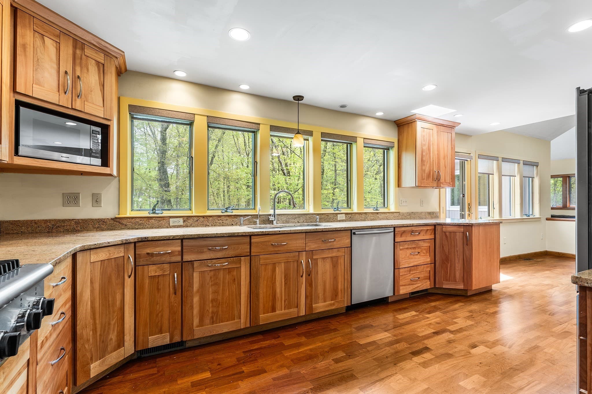 Single Family Residence at 320 Nagog Hill Rd, Acton MA 01720, photo 12 of 39