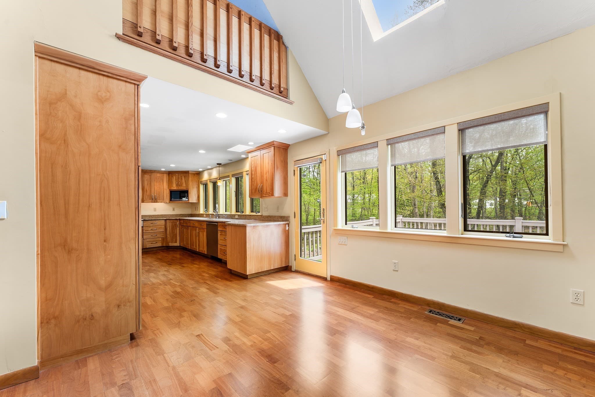 Single Family Residence at 320 Nagog Hill Rd, Acton MA 01720, photo 5 of 39