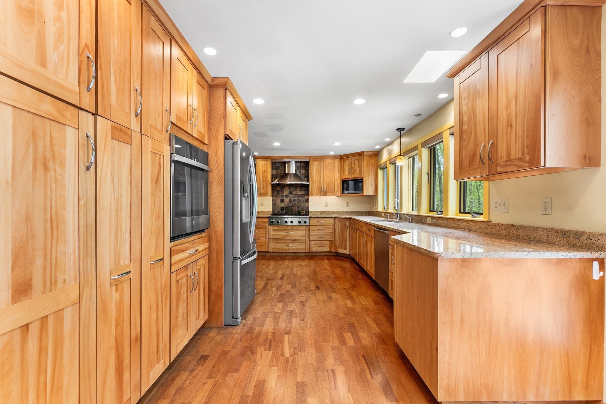 Single Family Residence at 320 Nagog Hill Rd, Acton MA 01720, photo 9 of 39