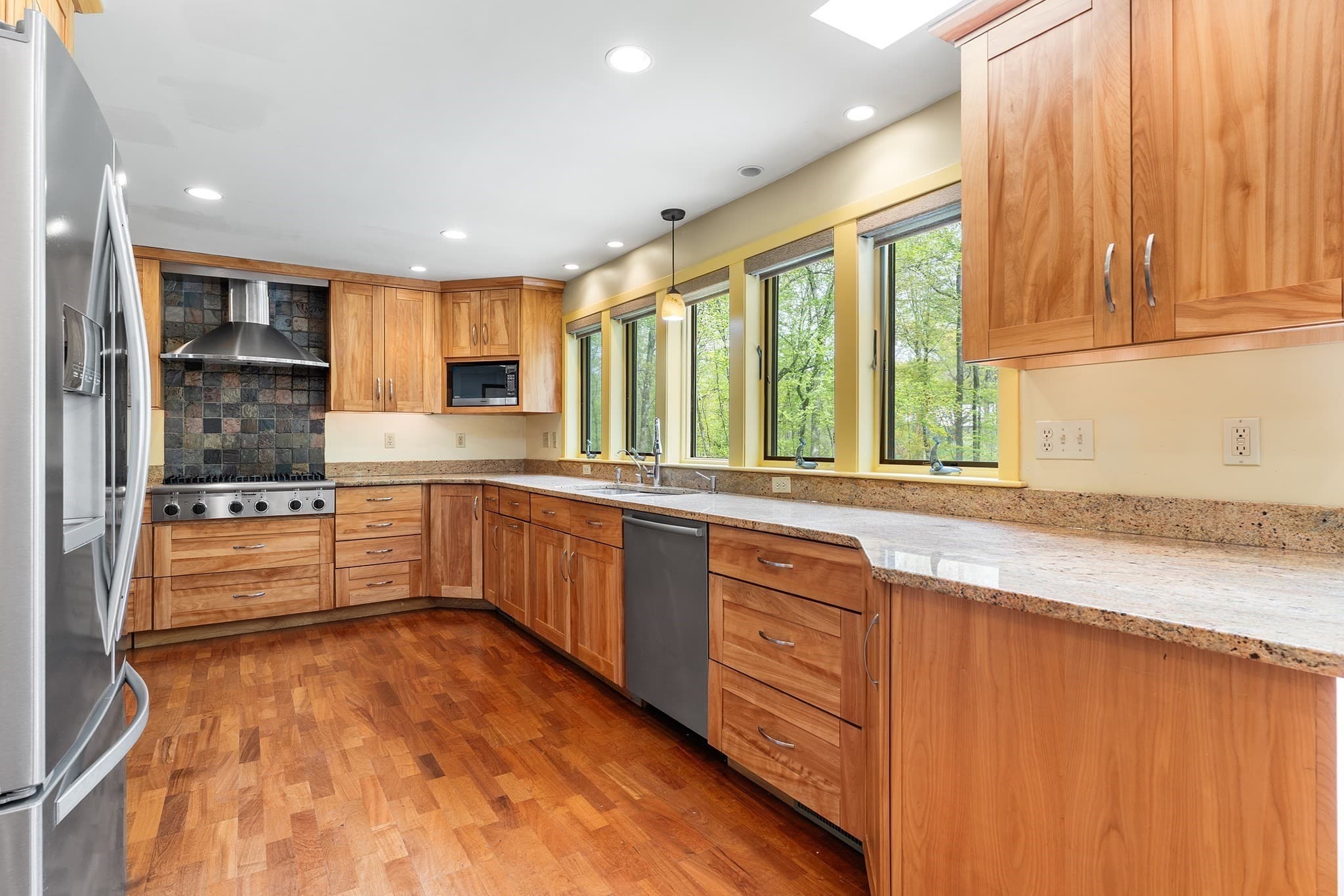 Single Family Residence at 320 Nagog Hill Rd, Acton MA 01720, photo 10 of 39