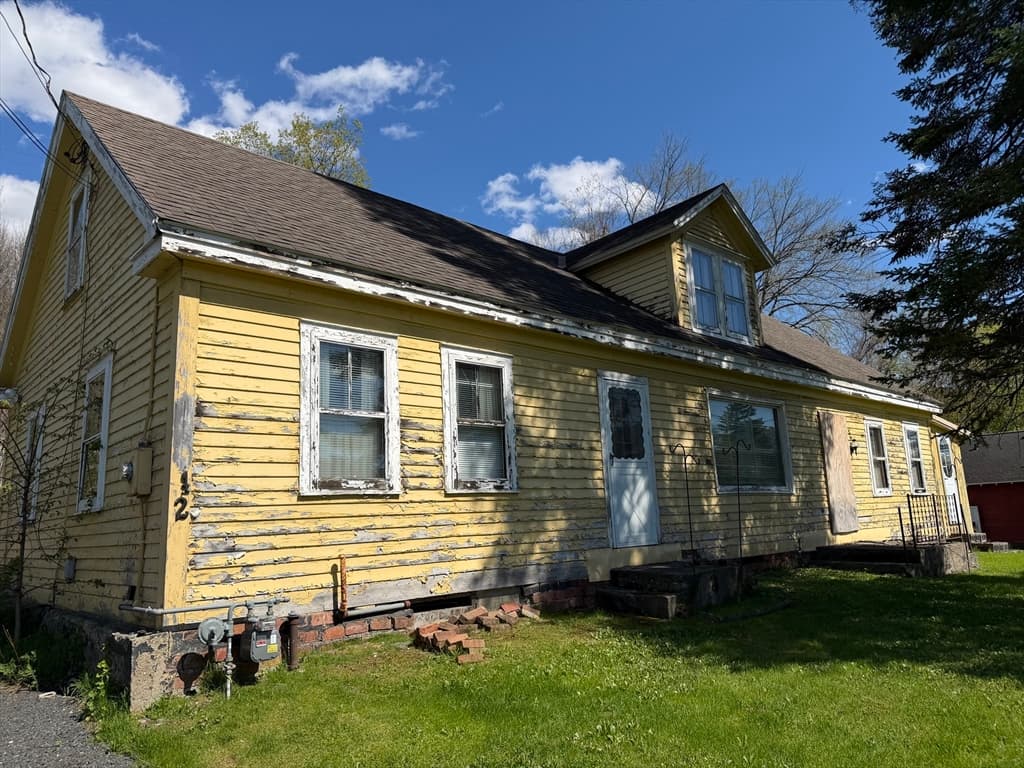 842 Church St, North Adams MA 01247