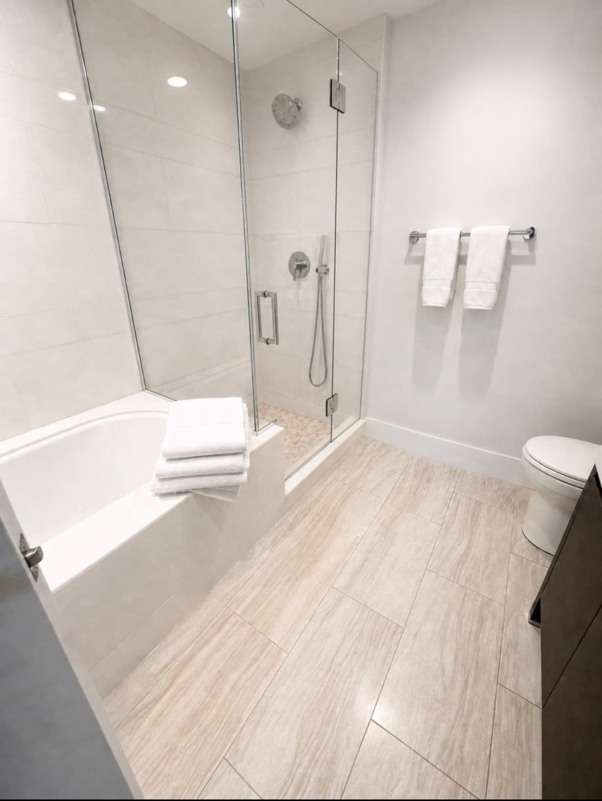 Condominium at 100 Lovejoy Wharf # 7J, Boston MA 02114, photo 25 of 30