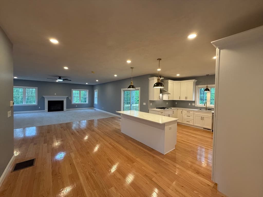 64 Deanna Dr, Holden MA 01520 photo 5