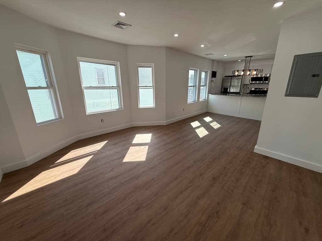 94-96 Francis St, Everett MA 02149 photo 15