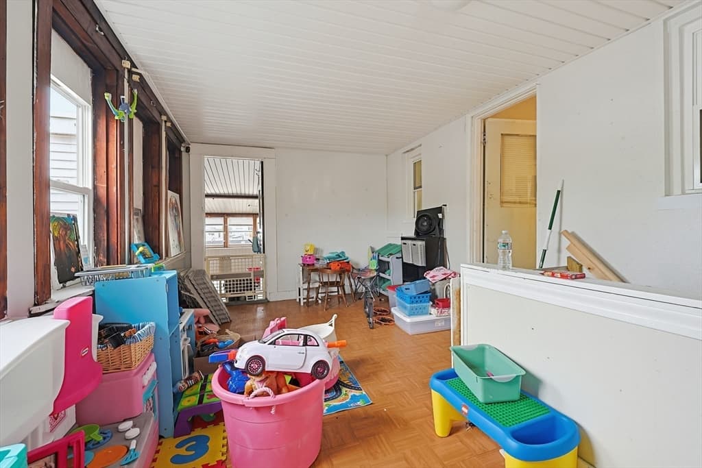 3 Family at 262-264 Pearl St, Malden MA 02148, Malden, photo 19 of 42