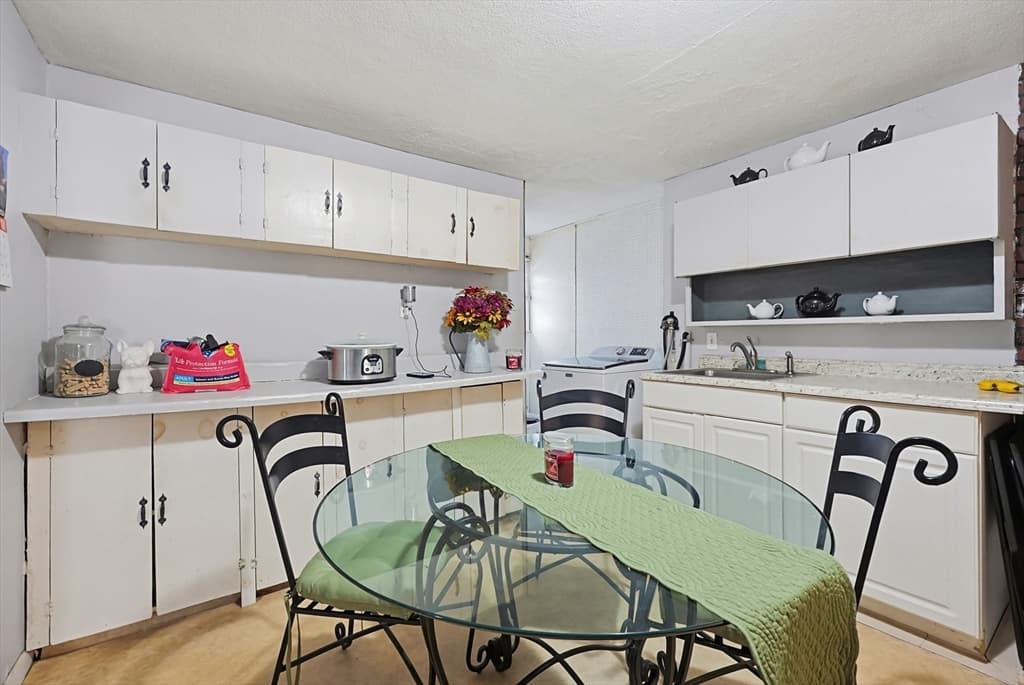3 Family at 262-264 Pearl St, Malden MA 02148, Malden, photo 8 of 42