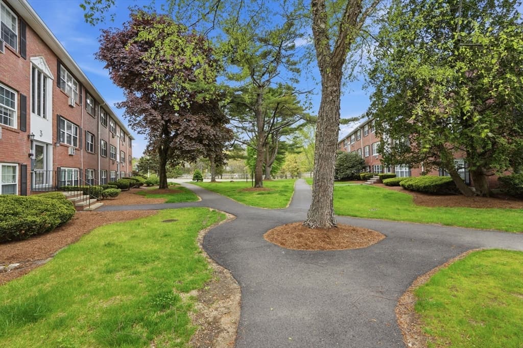 Condominium at 5 Tara Dr # 5, Weymouth MA 02188, Weymouth, photo 17 of 19