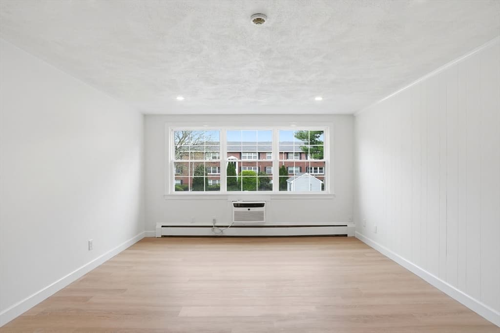 Condominium at 5 Tara Dr # 5, Weymouth MA 02188, Weymouth, photo 4 of 19
