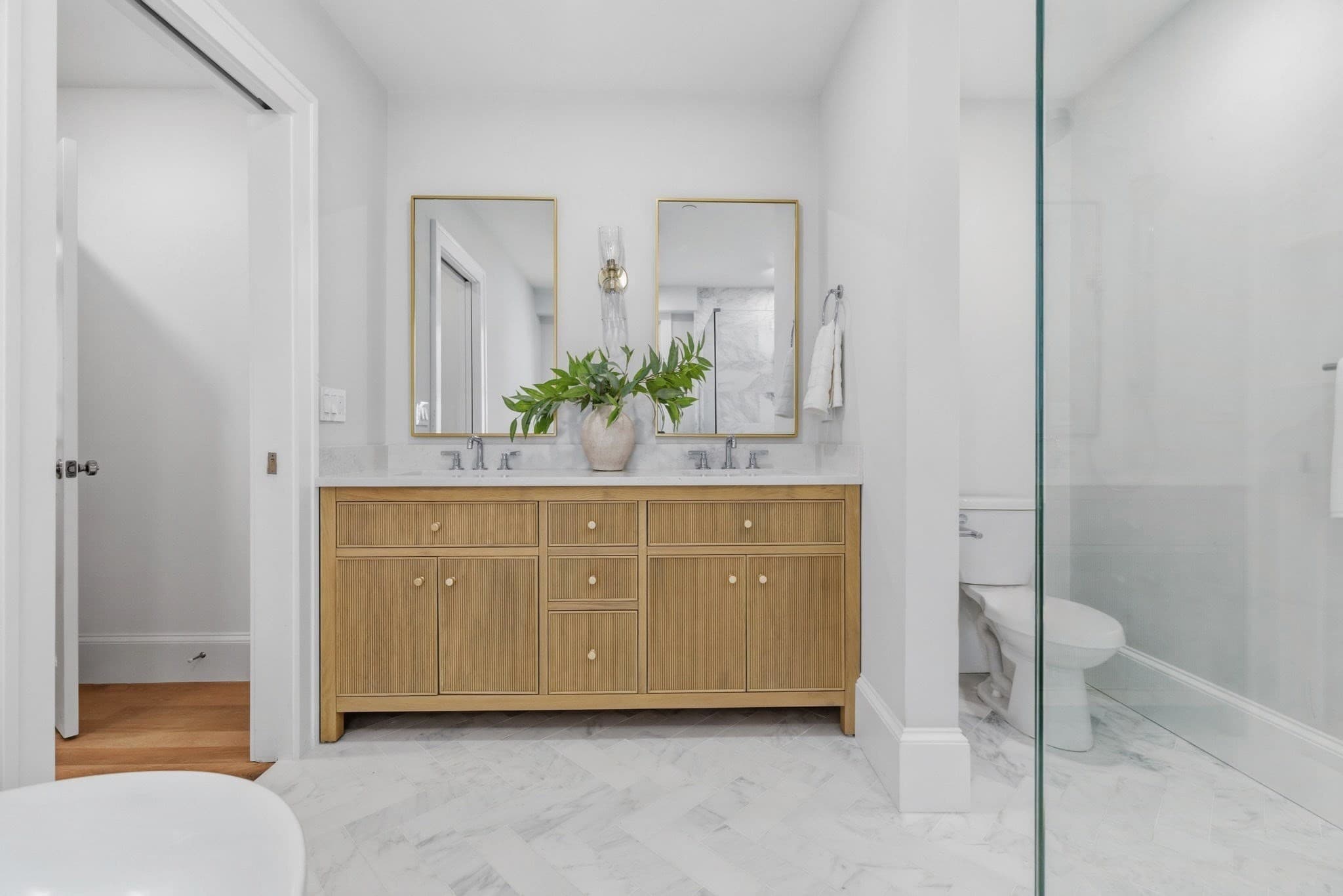 Single Family Residence at 14 Prospect St, Boston MA 02129, photo 14 of 37