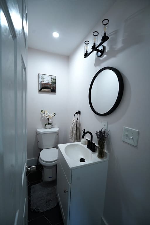 Single Family Residence at 257 Lynnfield St, Lynn MA 01904, photo 14 of 24