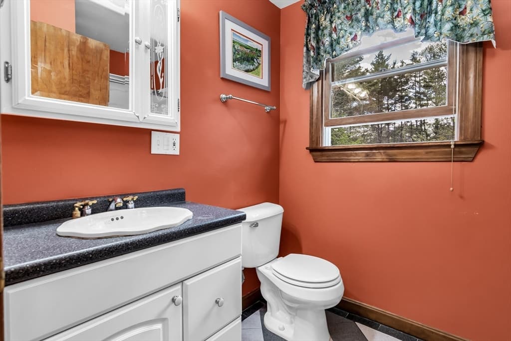 Single Family Residence at 8 Portsmouth Rd, Amesbury MA 01913, photo 29 of 37