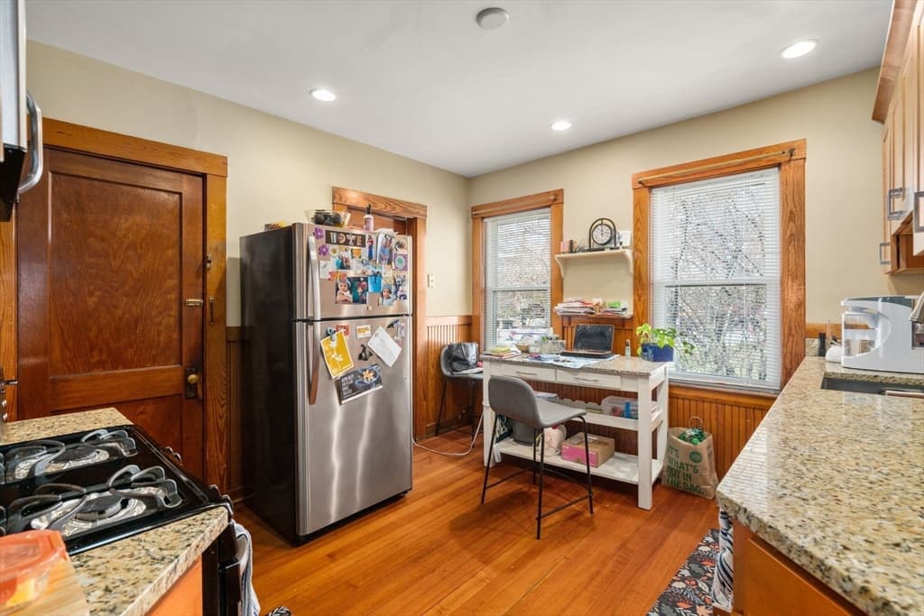 3 Family - 3 Units Up/Down at 204 School St, Watertown MA 02472, Watertown, photo 12 of 31