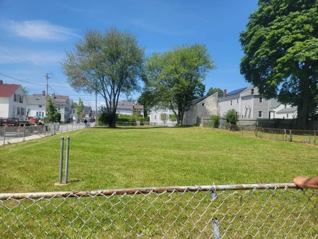 Residential at O N St (Ss), New Bedford MA 02740, New Bedford, photo 2 of 4