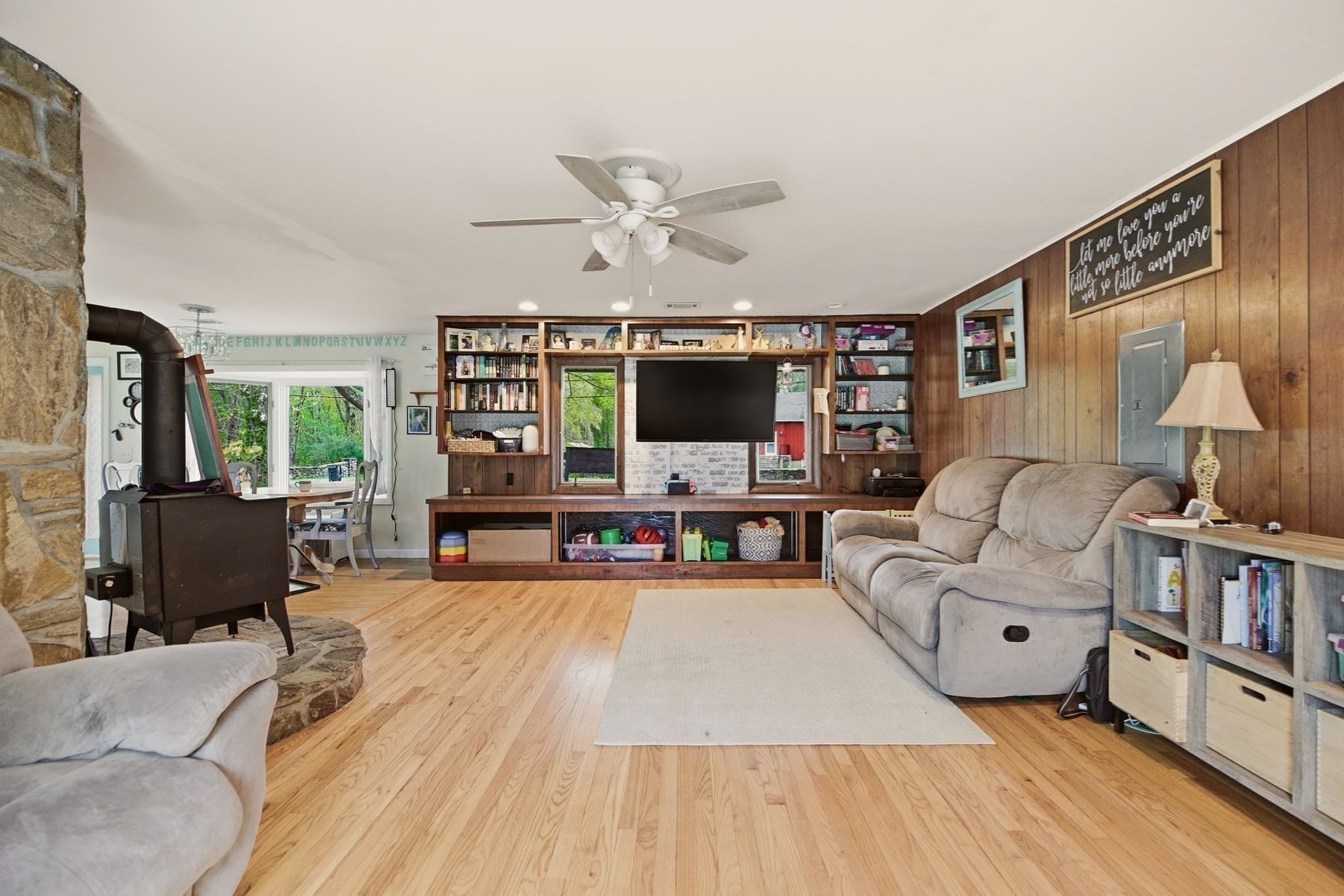Single Family Residence at 304 Bushee Road, Swansea MA 02777, photo 13 of 33