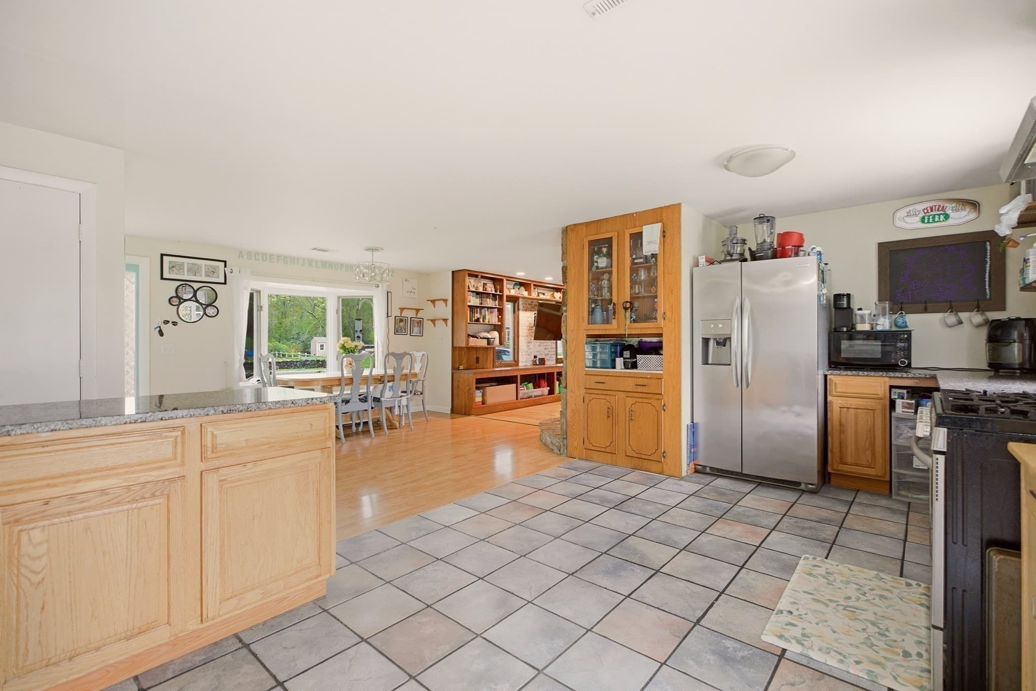 Single Family Residence at 304 Bushee Road, Swansea MA 02777, photo 9 of 33