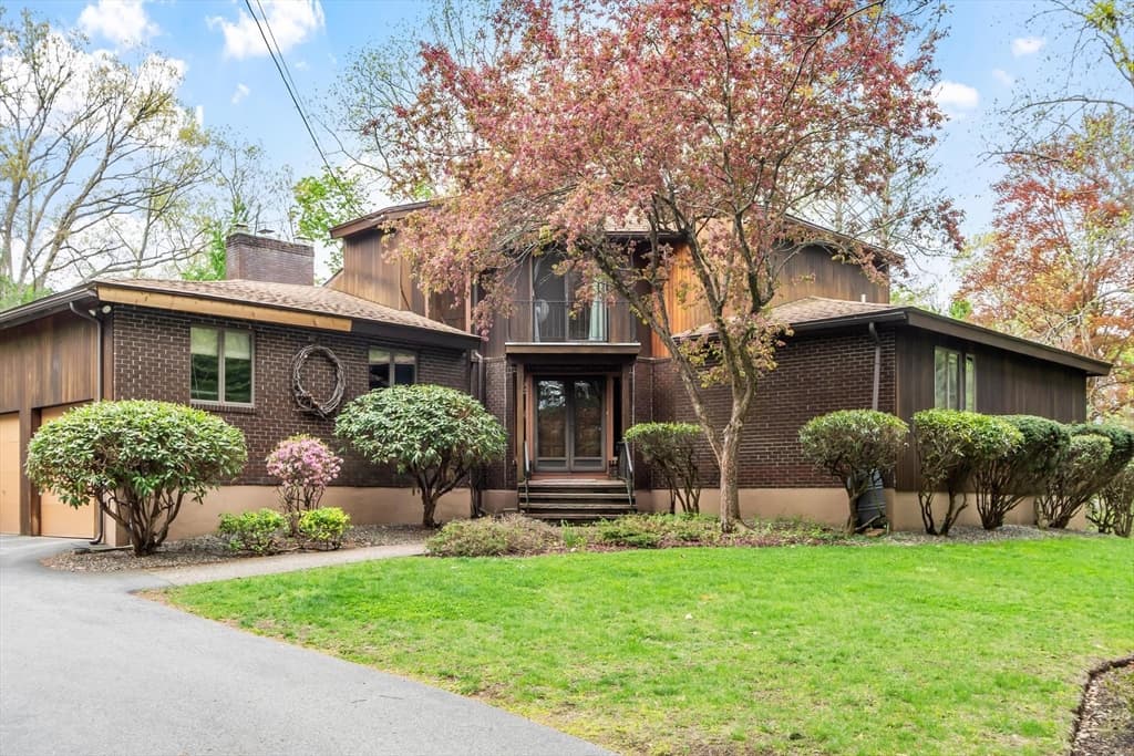 99 Beaver Road, Reading MA 01867