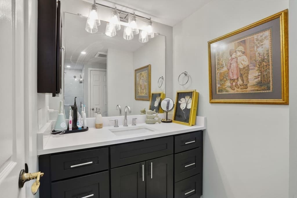 Condominium at 1 Commodore Court # 104, Hull MA 02045, Hull, photo 24 of 35