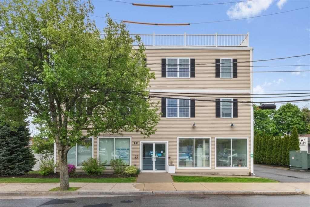 29 Spruce St # 23, Waltham MA 02453 photo 2