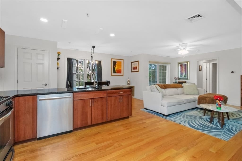 29 Spruce St # 23, Waltham MA 02453 photo 6
