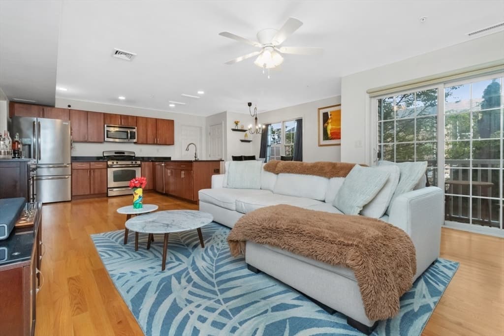 29 Spruce St # 23, Waltham MA 02453 photo 7