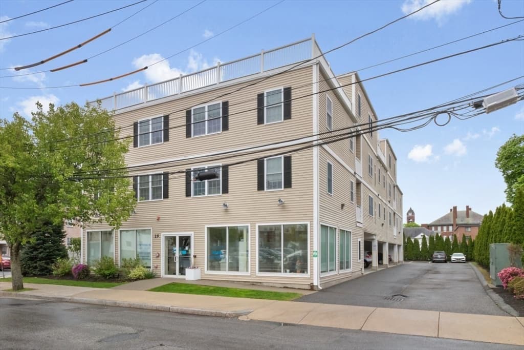 29 Spruce St # 23, Waltham MA 02453 photo 3
