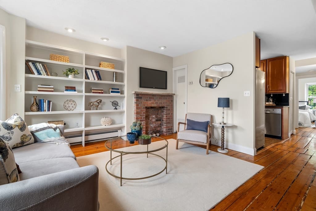 Condominium at 88 W Springfield St # 3, Boston MA 02118, photo 5 of 17